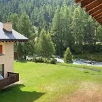 Lejlighed Curtins By Interhome